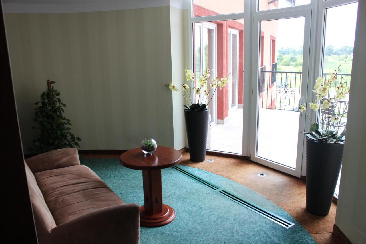 Przejazdowo Hotel Gniecki Gdansk מראה חיצוני תמונה