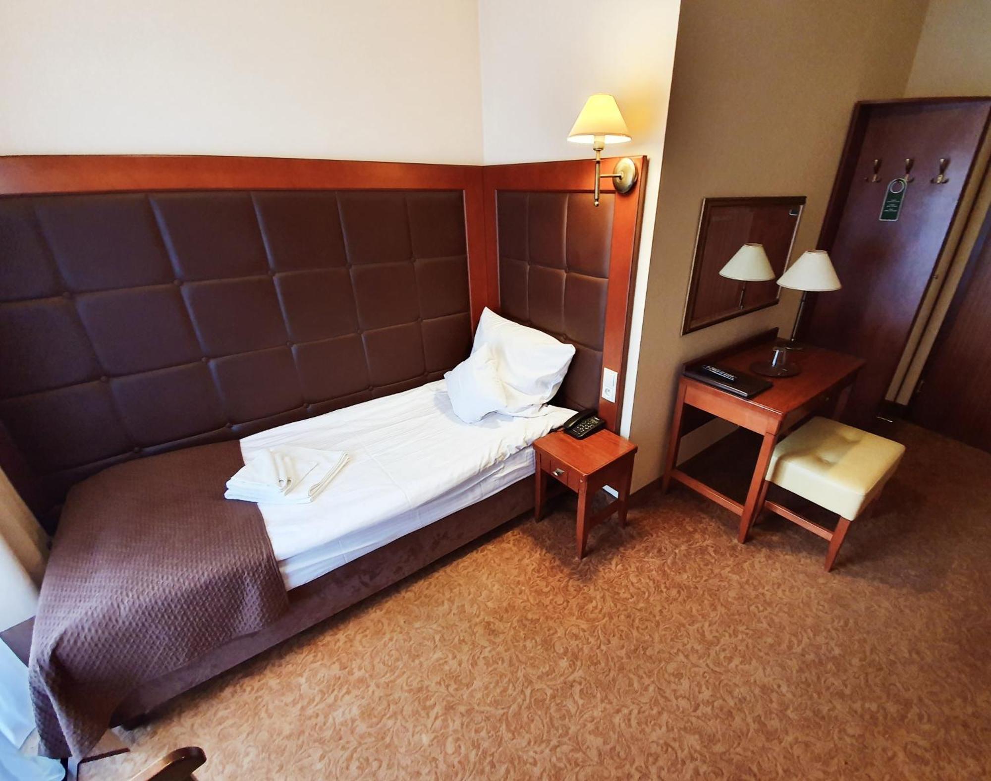 Przejazdowo Hotel Gniecki Gdansk מראה חיצוני תמונה